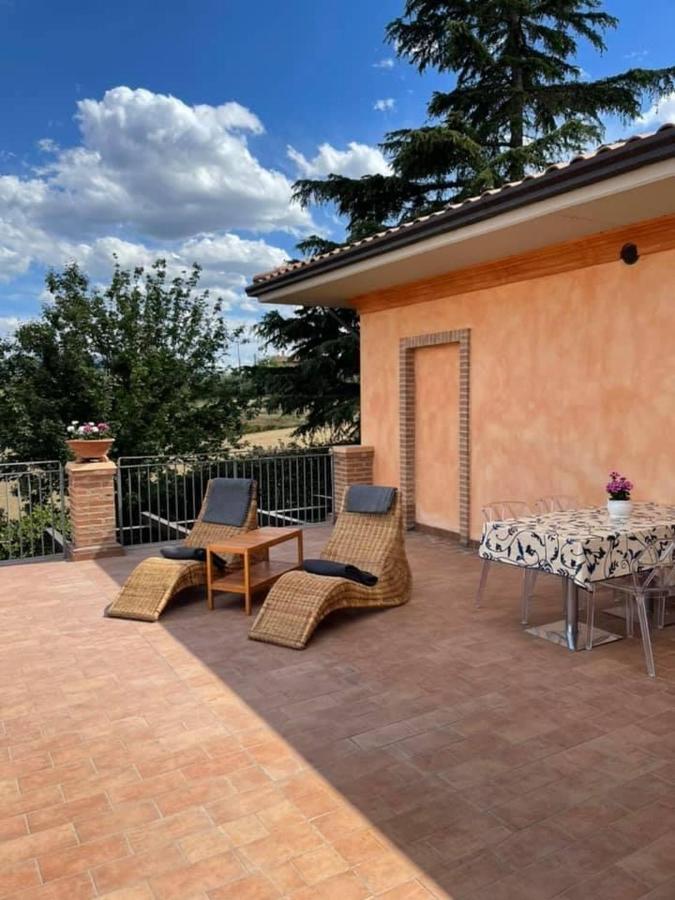La Posta Di Bacco Bed & Breakfast Gualdo Cattaneo Exterior photo